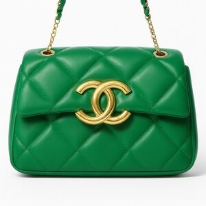 ✨ Designer Style Quilted Green Shoulder Bag – Gold Chain Detail ✨
